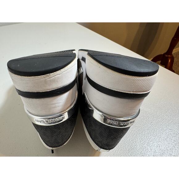 MICHAEL Michael Kors white wedge sneaker animal print & silver trim Sz 7 - Picture 11 of 14